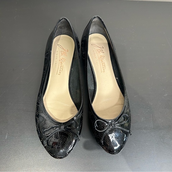 B Martin Patent Leather Ballet Flats with Perforated Detail Black Size… - Picture 1 of 10